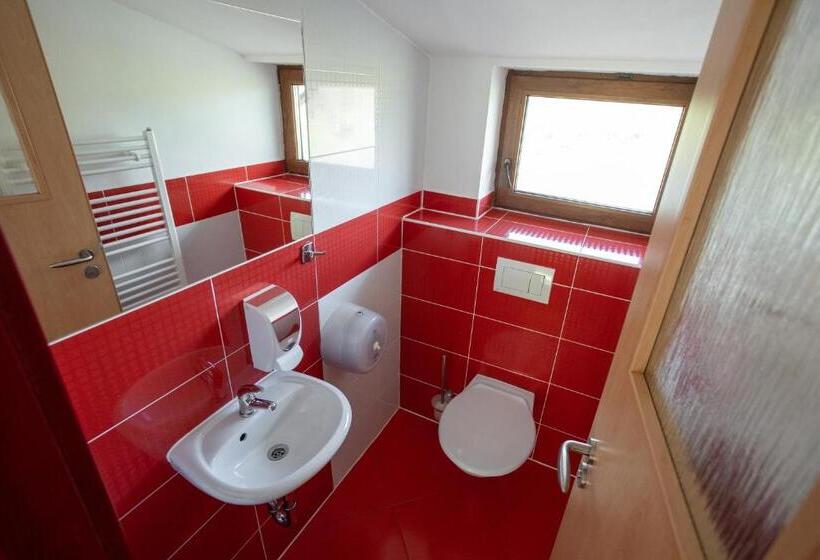 Standard room with outdoor bath, Wellness & Restaurant U Fandy