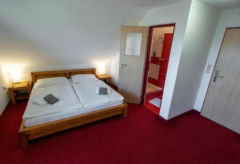 Standard room with outdoor bath, Wellness & Restaurant U Fandy