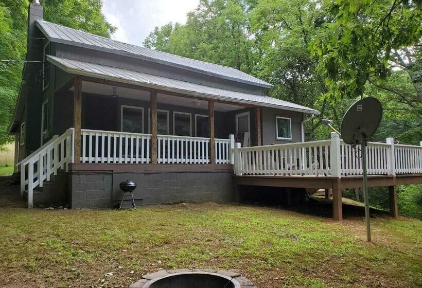 Дом 1 Спальня, Cute Cottage Above The Creek Farmhouse