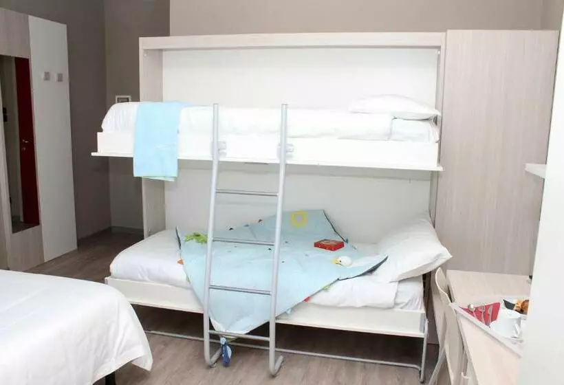 スタンダード４人部屋, Best Quality Hotel La Darsena