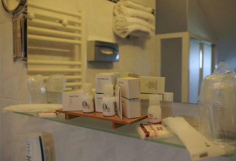 جناح جونيور, Best Quality Hotel La Darsena