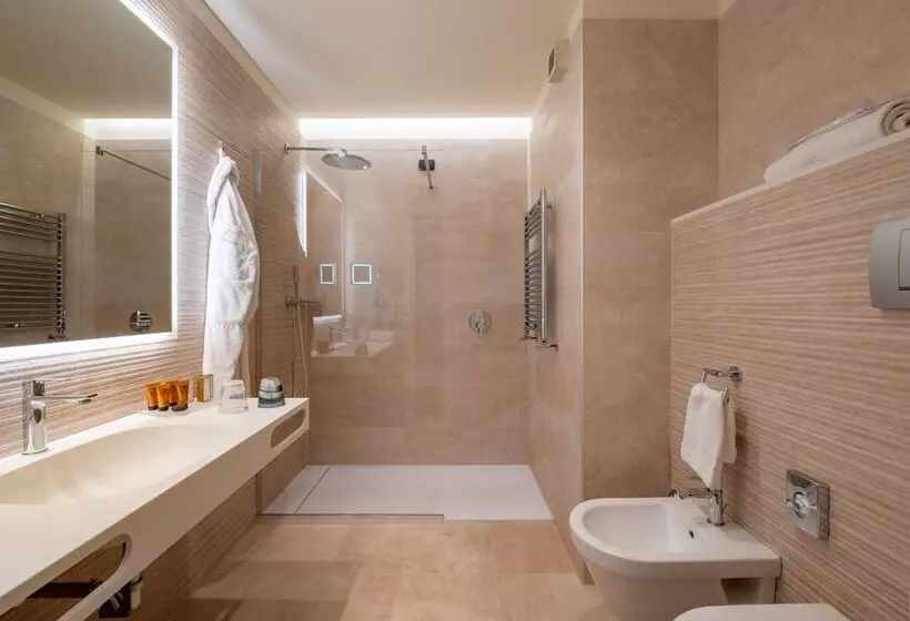 デラックスルーム, Aemilia Hotel Bologna
