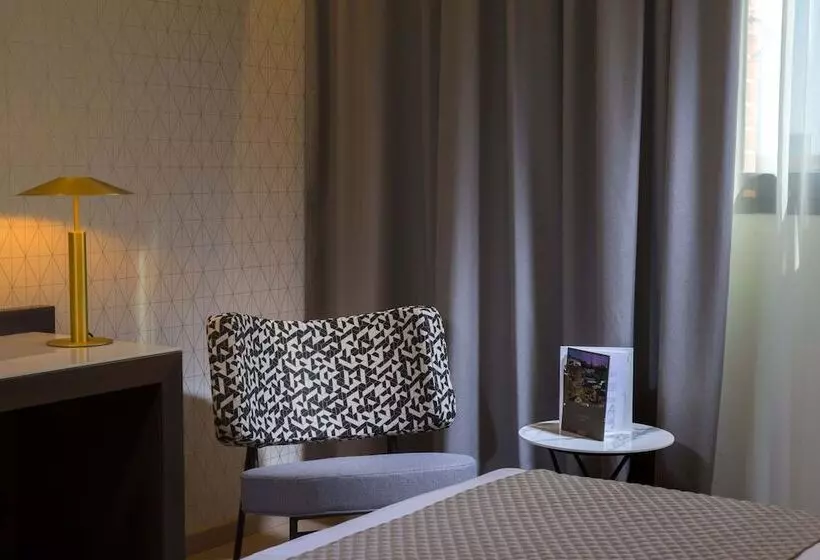 スーペリアールーム, Aemilia Hotel Bologna