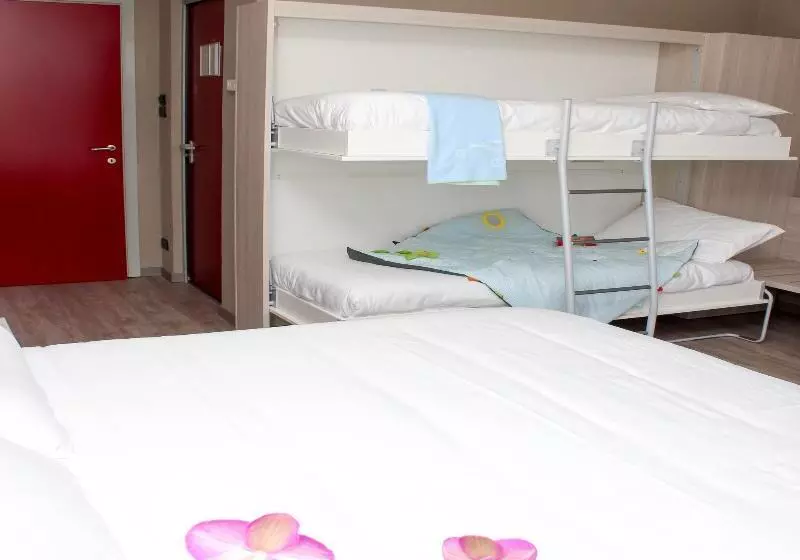 スタンダード４人部屋, Best Quality Hotel La Darsena