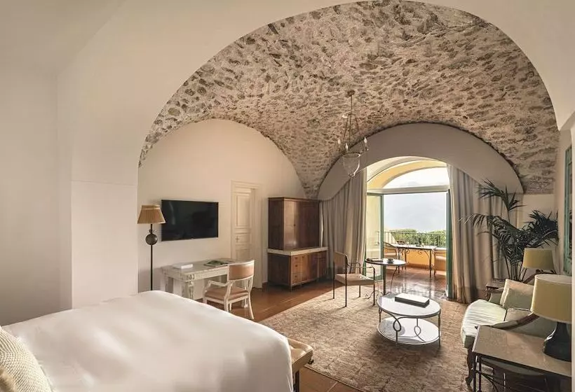اتاق لوکس با بالکن و چشم‌انداز دریا, Caruso, A Belmond Hotel, Amalfi Coast