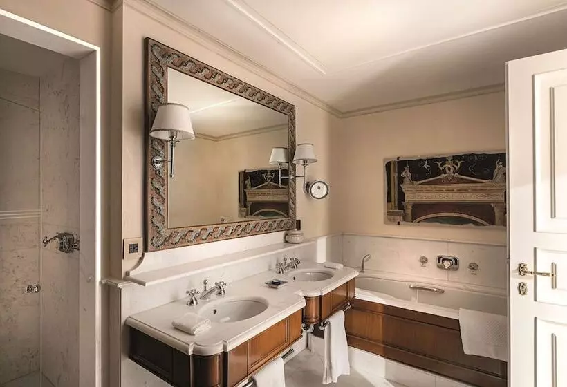 سوییت با چشم‌انداز دریا, Caruso, A Belmond Hotel, Amalfi Coast