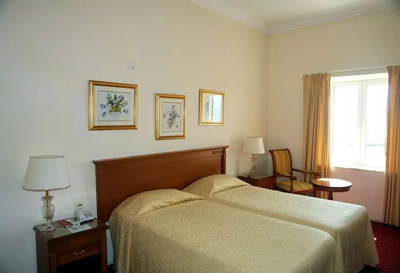 Chambre Standard Individuelle, Cavalieri