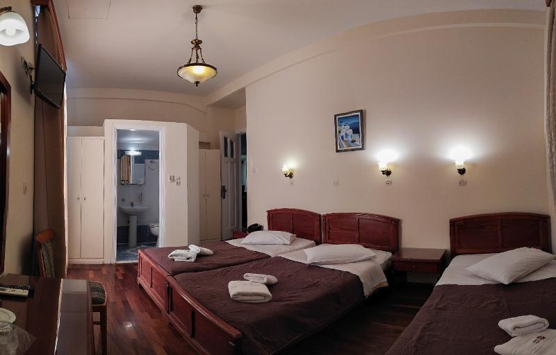 Chambre Triple Standard, Cecil