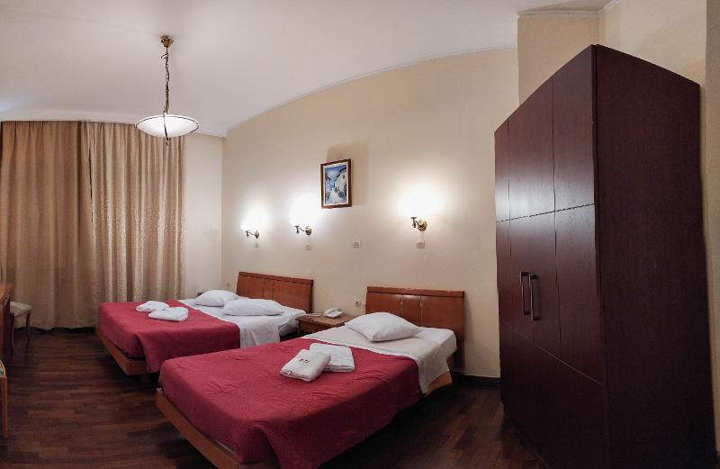 Chambre Triple Standard, Cecil