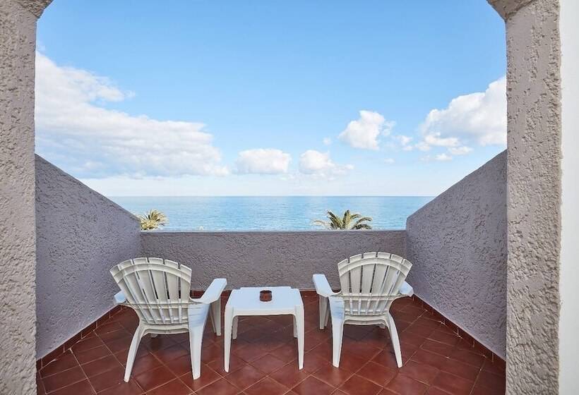 基本间, Europa Resort