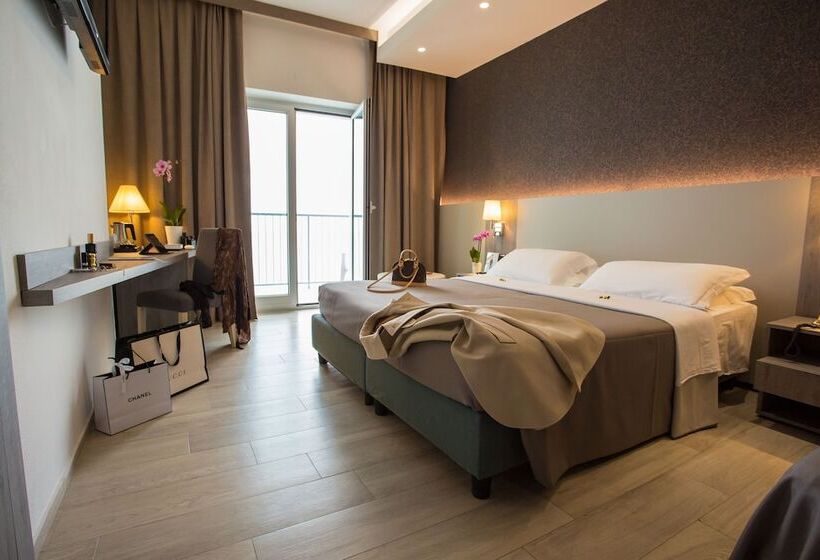 Triple Room Sea View, Hermitage