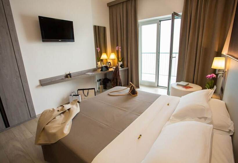 Triple Room Sea View, Hermitage