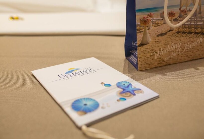 带海景标准四人间, Hermitage