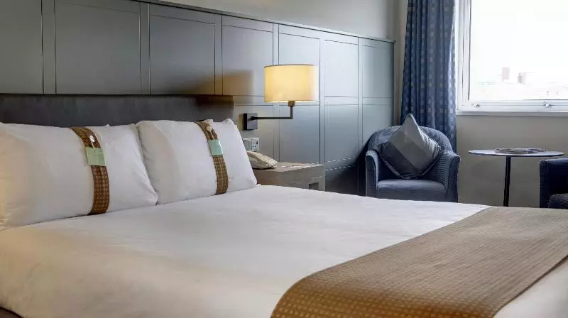 プレミアムルーム, Holiday Inn Hull Marina, An Ihg