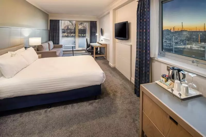 プレミアムルーム, Holiday Inn Hull Marina, An Ihg