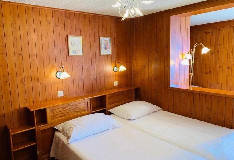 Номер Стандарт Трехместный, Hôtel Ecureuil Villars