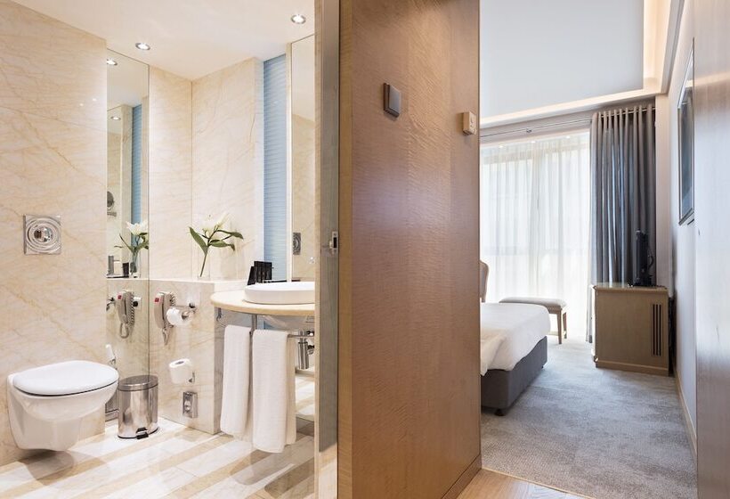 标准间, Melia Athens