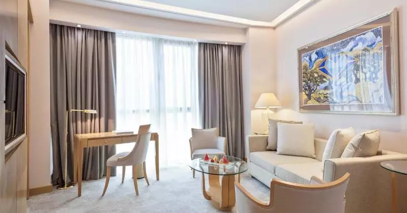 سوییت جونیور اجرایی, Melia Athens