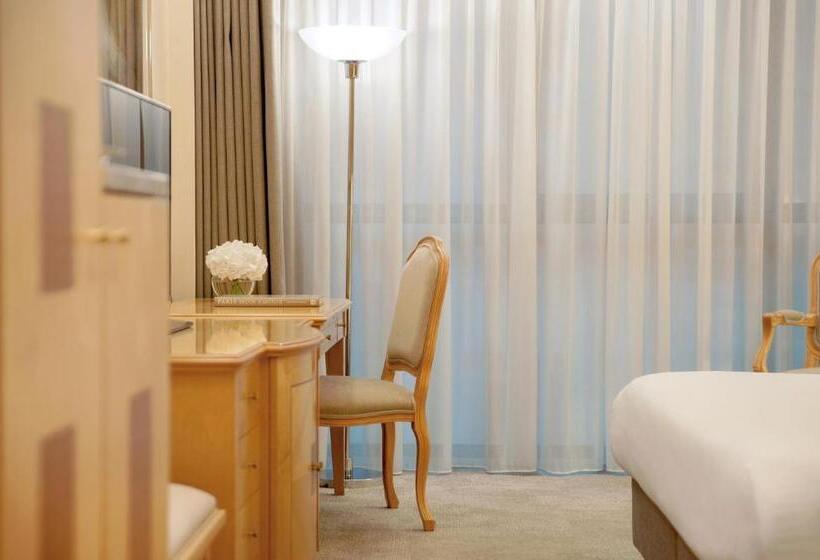 标准间, Melia Athens