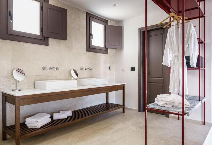 جناح سوبيريور مطل علي البحر, Pelican Bay