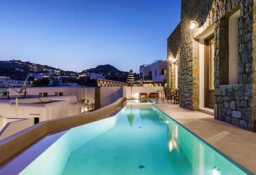 جناح سوبيريور, Pelican Bay