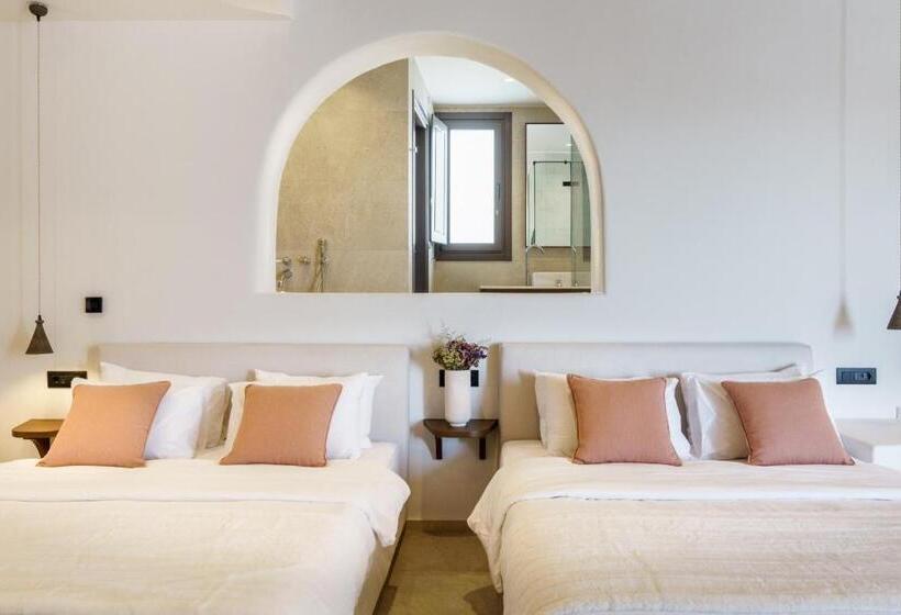 جناح سوبيريور, Pelican Bay