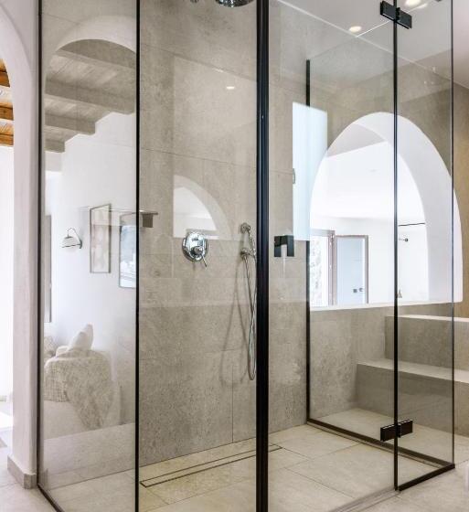 جناح جونيور, Pelican Bay