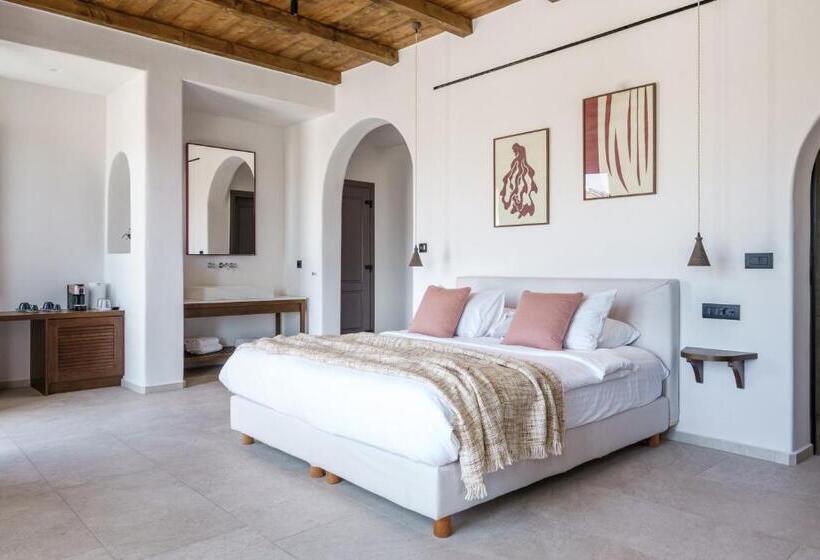 جناح جونيور, Pelican Bay