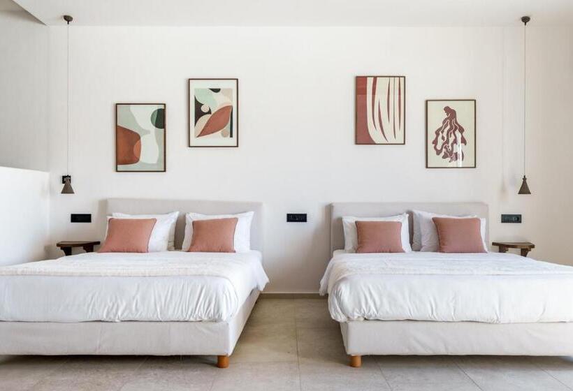 جناح سوبيريور, Pelican Bay