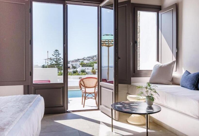 جناح سوبيريور, Pelican Bay