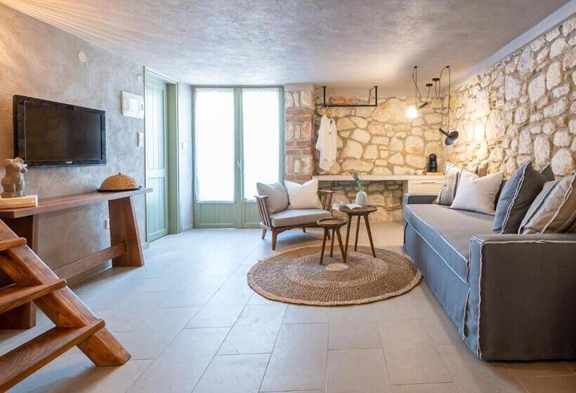 חדר דופלקס, Petrino Eco Village