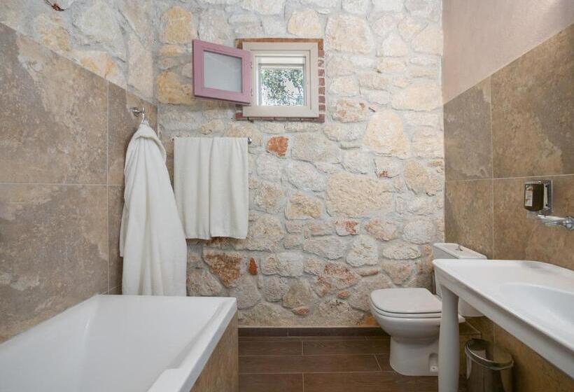 סוויטת ג'וניור, Petrino Eco Village