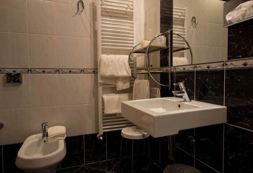 اتاق لوکس, Planet