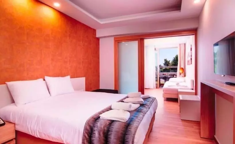 庭の見えるジュニアスイート, Poseidon Resort