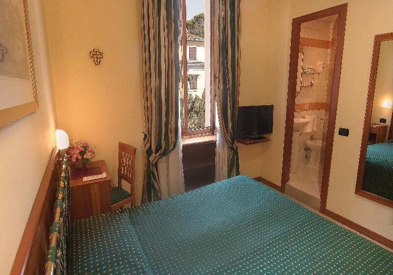 اتاق استاندارد, Residenza Paolo Vi