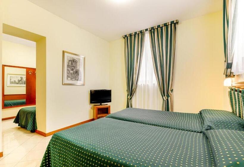 اتاق استاندارد سه نفره, Residenza Paolo Vi