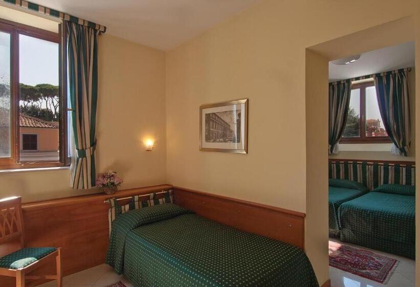 חדר סטנדרט לשלושה, Residenza Paolo Vi