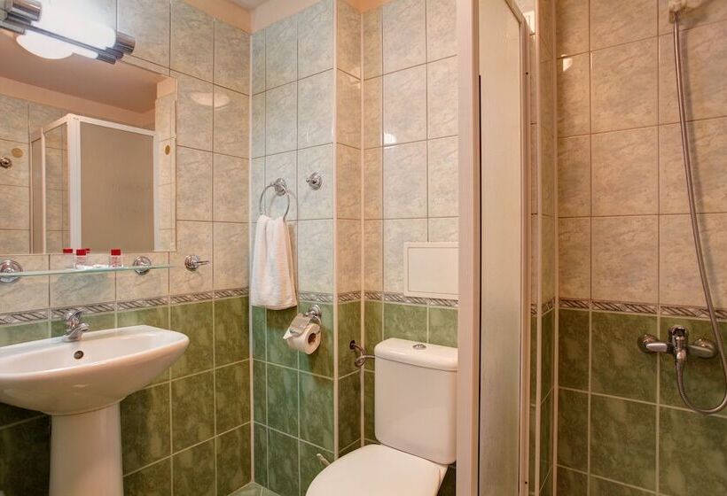 标准间, Central Plaza