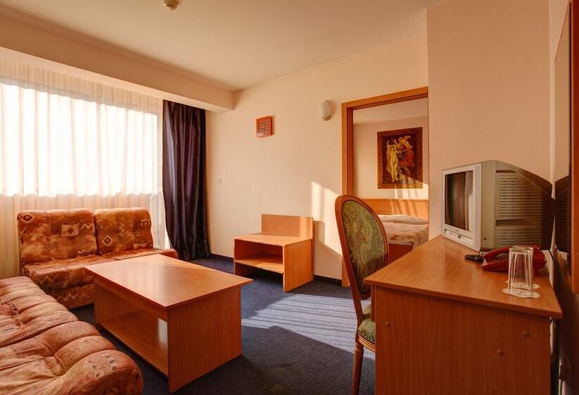 标准间, Central Plaza