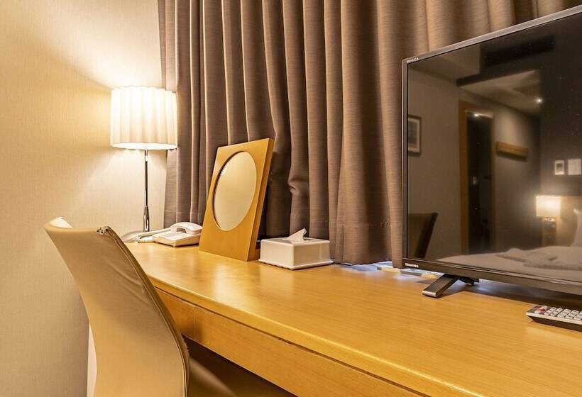 غرفة إقتصادية, Sunroute Plaza Shinjuku