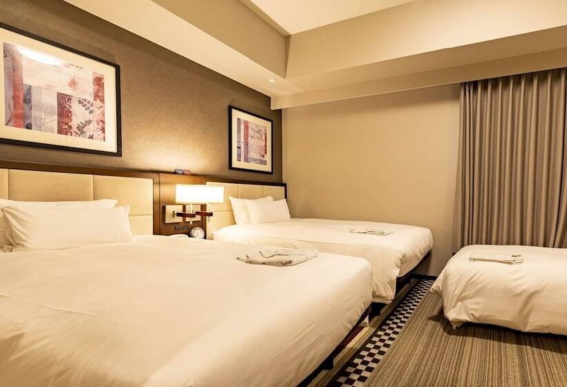 غرفة قياسية ثلاثية, Sunroute Plaza Shinjuku