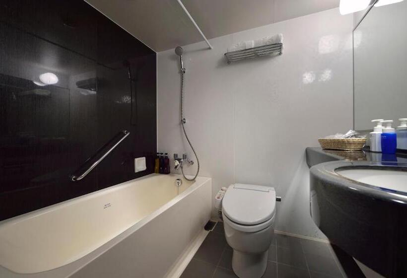 غرفة قياسية ثلاثية, Sunroute Plaza Shinjuku