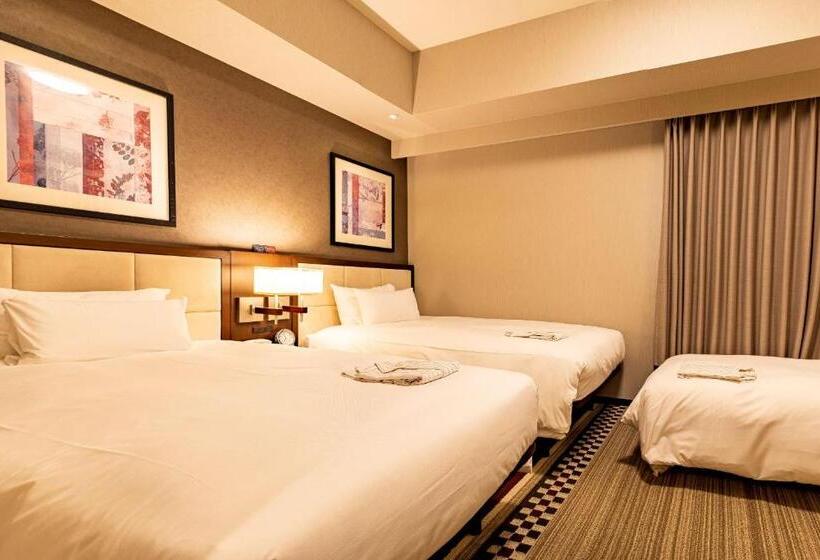 غرفة قياسية ثلاثية, Sunroute Plaza Shinjuku