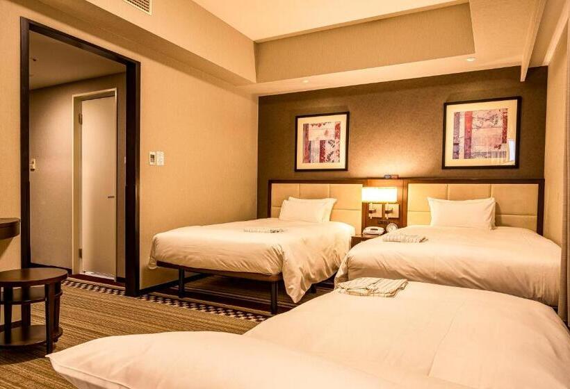 غرفة قياسية ثلاثية, Sunroute Plaza Shinjuku