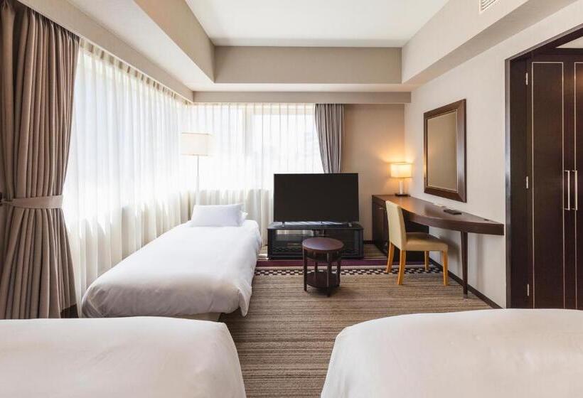 غرفة قياسية ثلاثية, Sunroute Plaza Shinjuku