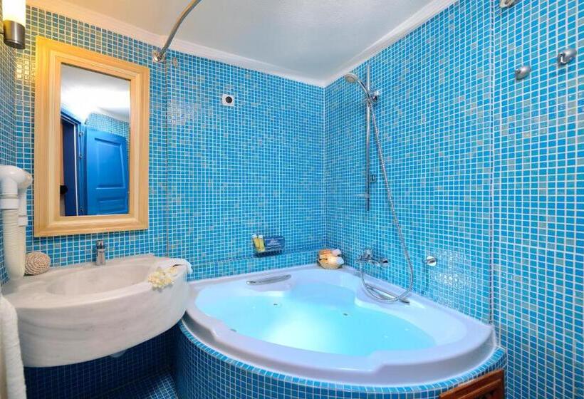 Семейные Апартаменты, Tamarix Del Mar Suites