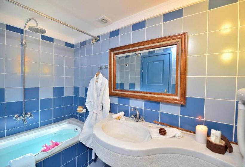 Полулюкс с Гидромассажем, Tamarix Del Mar Suites