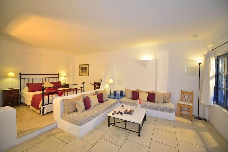 Полулюкс, Tamarix Del Mar Suites