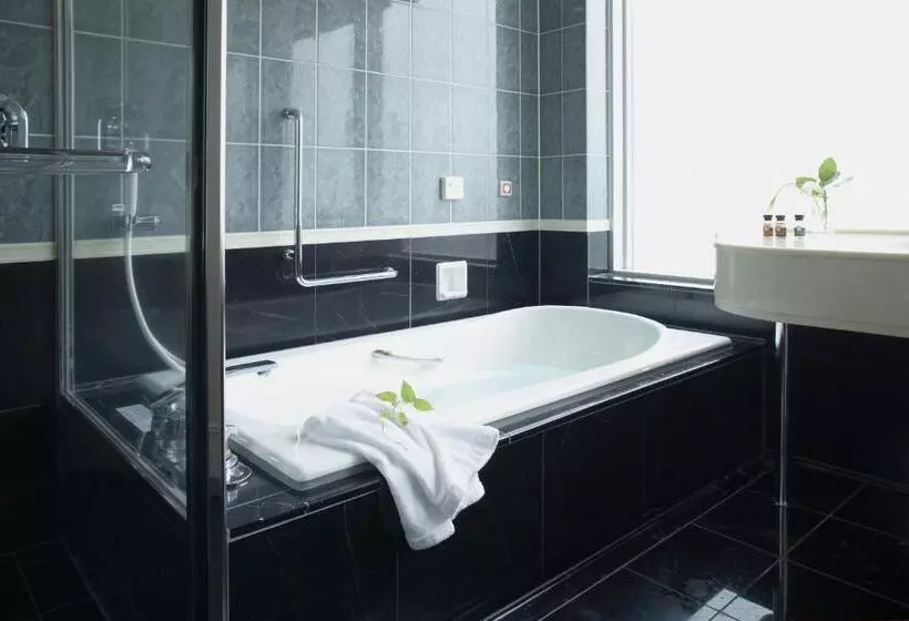Club Room King Bed, The Prince Park Tower Tokyo   Preferred Hotels & Resorts, Lvx Collection