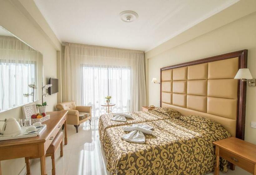 スタンダードシティビュールーム, Tsokkos Gardens